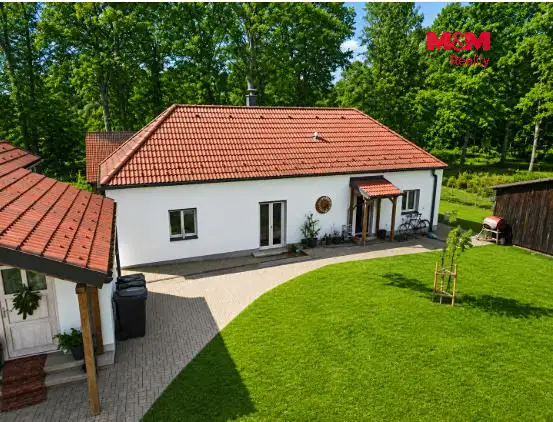 Prodej rodinného domu 292 m², pozemek 3922 m², Jílovice – náhled fotky 2