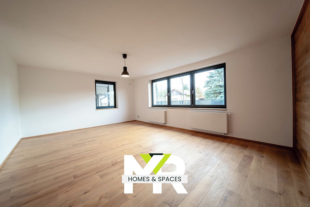 Prodej rodinného domu 257 m², pozemek 855 m² – fotografie 5