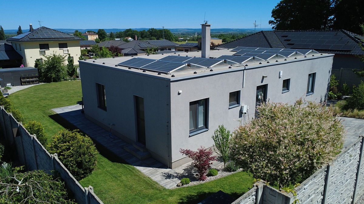 Prodej rodinného domu 114 m², pozemek 976 m² – fotografie 2