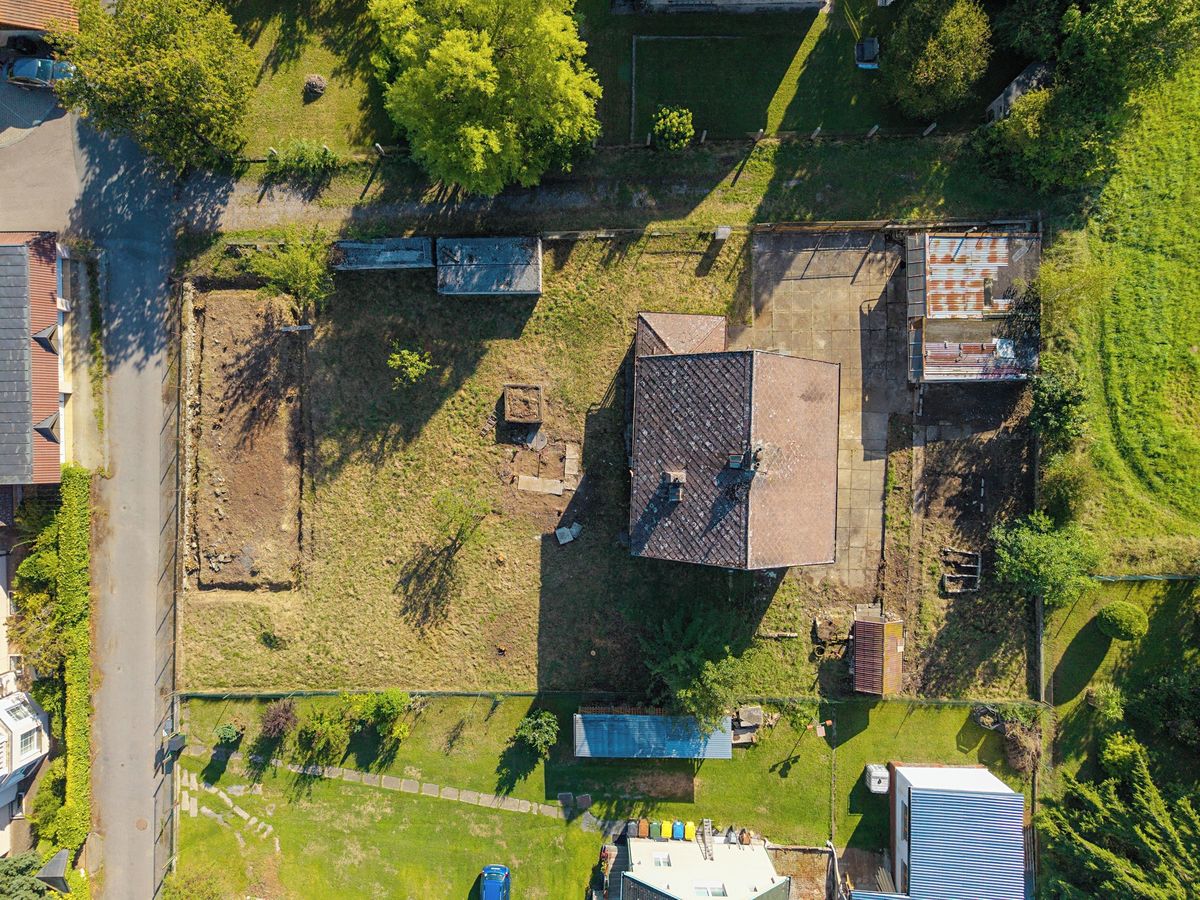 Prodej rodinného domu 200 m², pozemek 1356 m² – fotografie 4