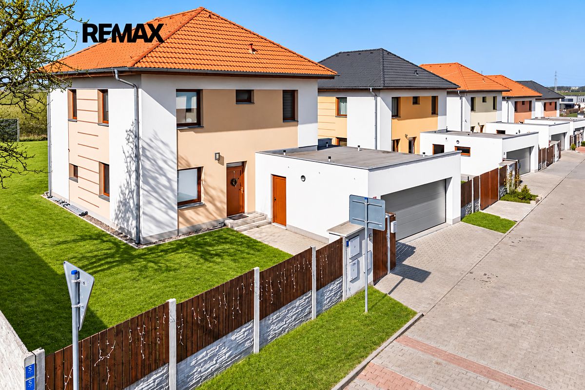 Prodej rodinného domu 180 m², pozemek 679 m²