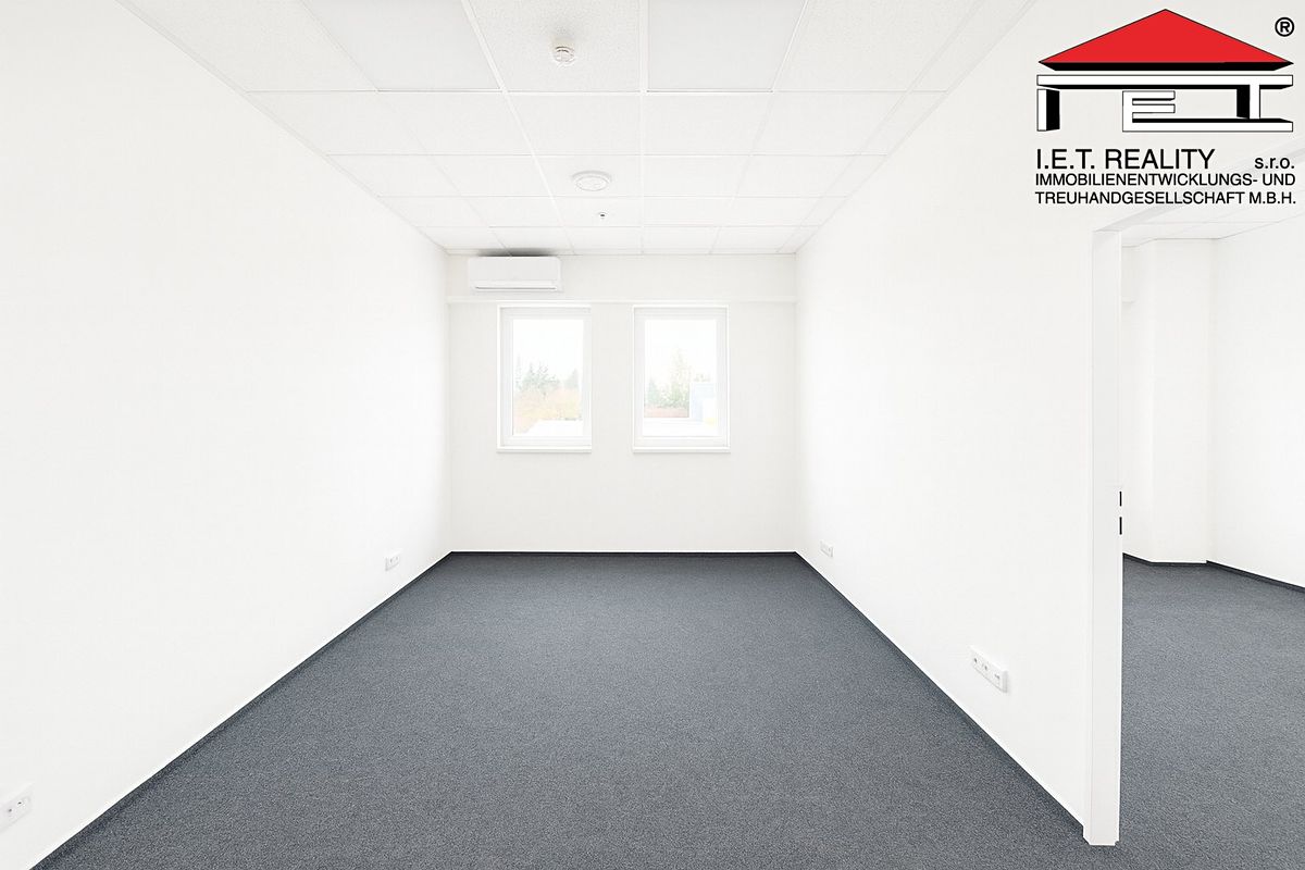 Pronájem kanceláře 191 m² – fotografie 2