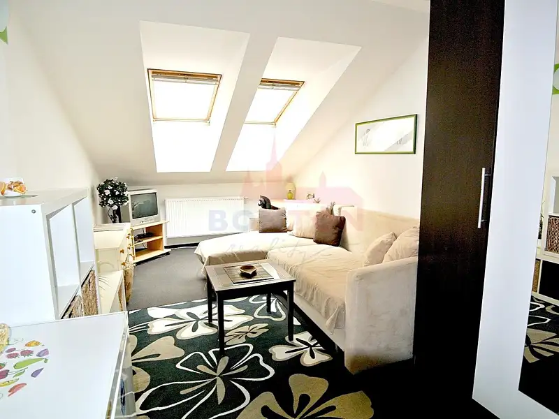 Pronájem bytu pokoje 12 m², Praha – náhled fotky 2