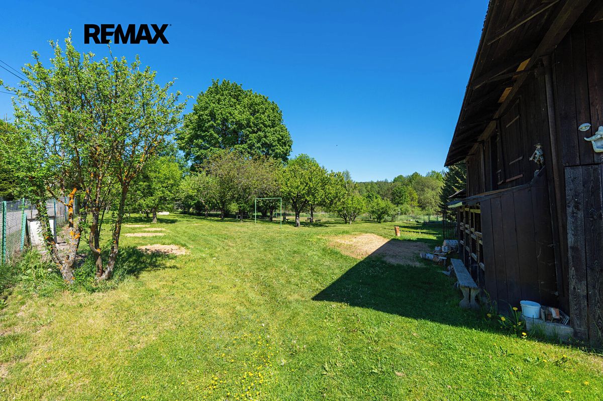 Prodej stavebního pozemku 1408 m²