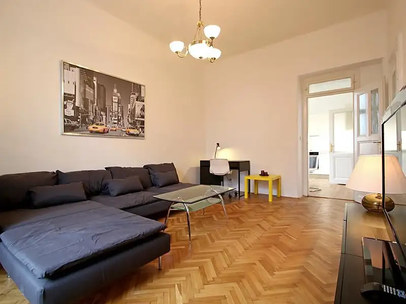 Pronájem bytu 2+1 65 m², Praha – náhled fotky 1