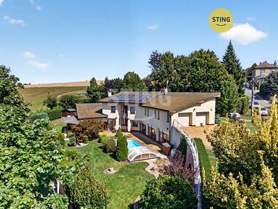 Prodej rodinného domu 215 m², pozemek 1157 m²