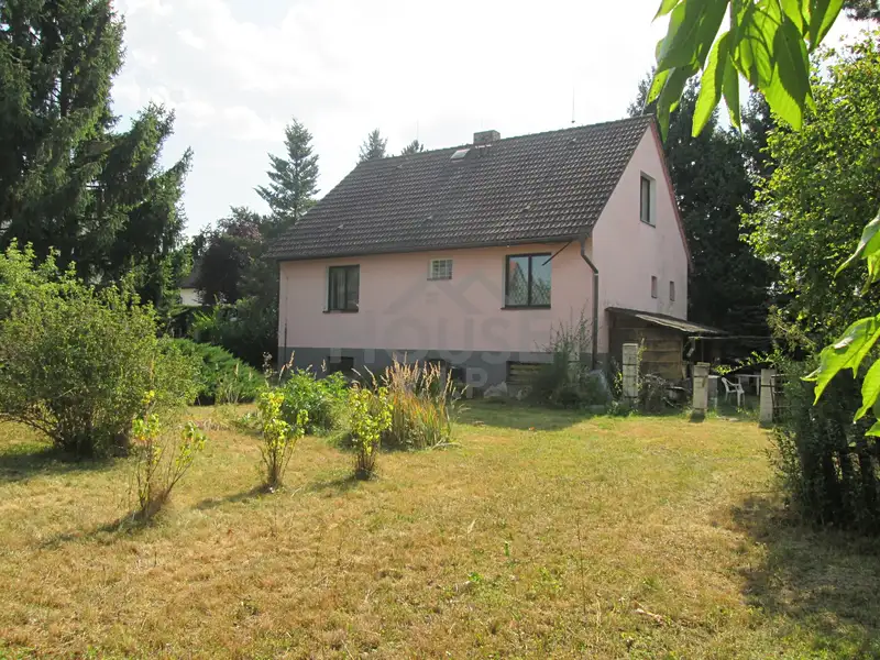 Prodej rodinného domu 210 m², pozemek 1171 m², Dolní Kralovice – náhled fotky 2