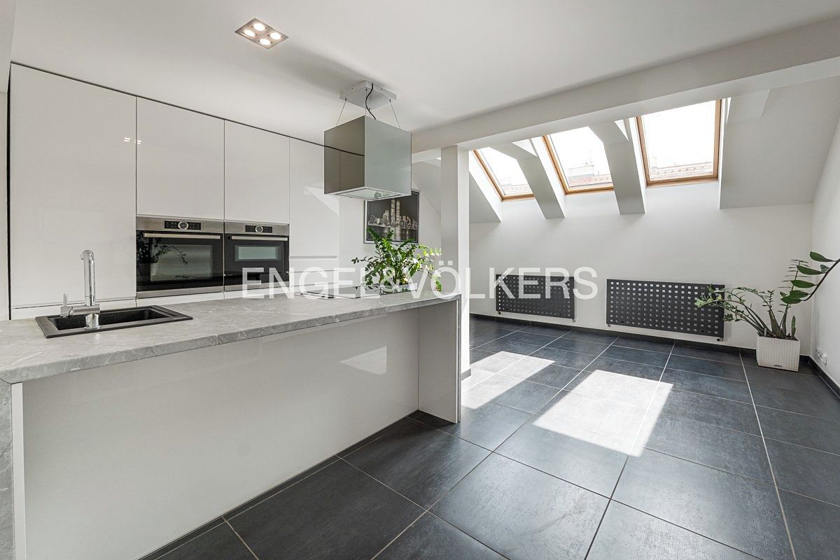 Pronájem bytu 2+kk 57 m²