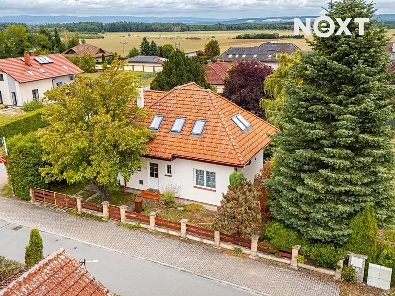 Prodej rodinného domu 160 m², pozemek 917 m², Horní Jelení – náhled fotky 1