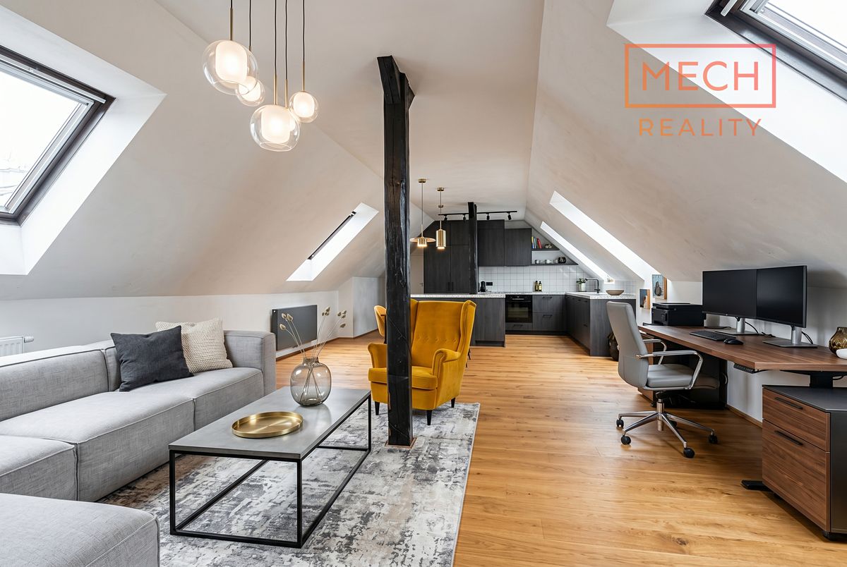 Prodej vícegeneračního domu 313 m², pozemek 892 m² – fotografie 3