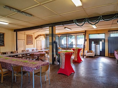 Prodej komerčního prostoru, 336 m² (2 z 15)