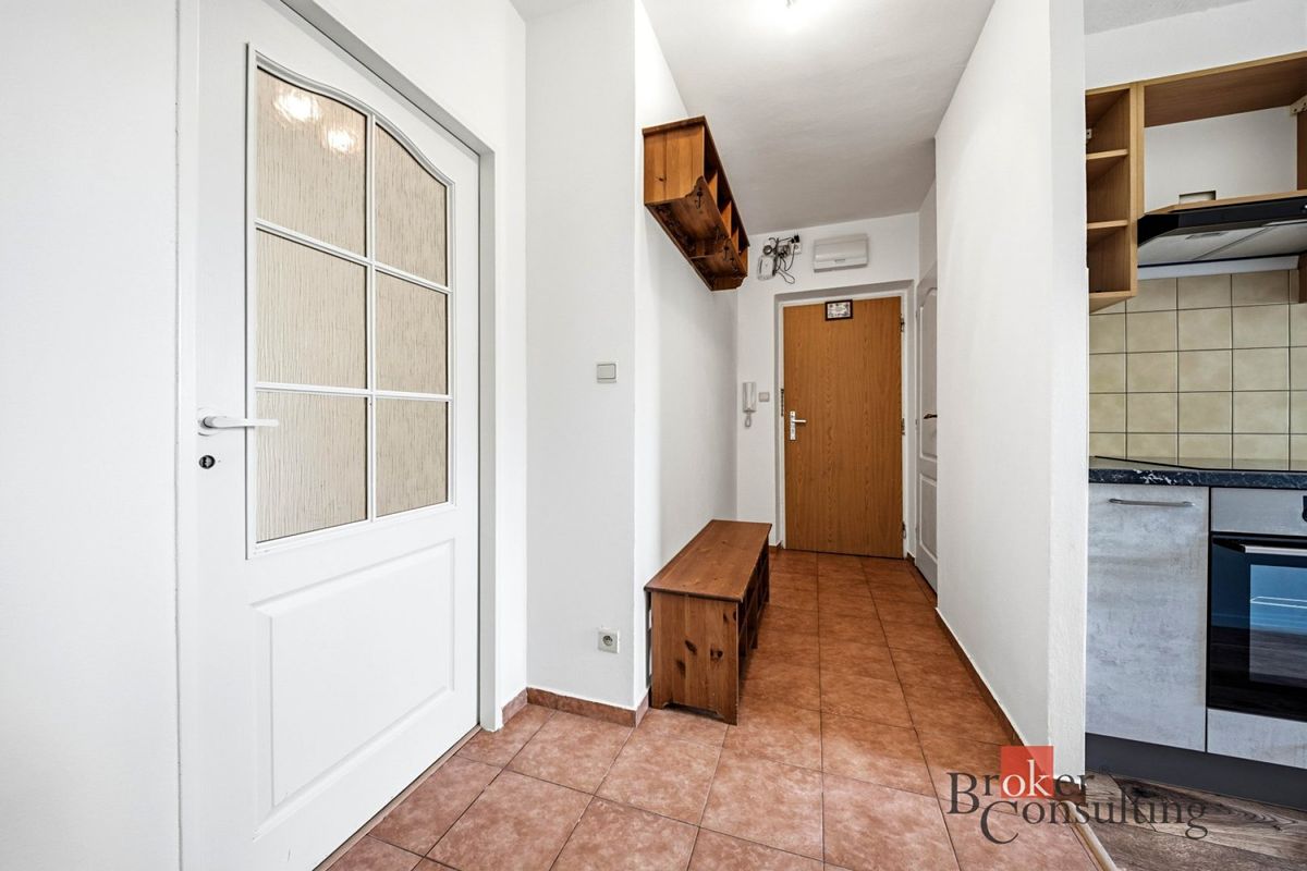 Pronájem bytu 3+1 56 m² – fotografie 2