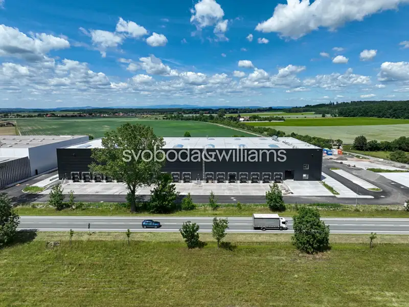Pronájem skladového prostoru 367 m², Hradec Králové – náhled fotky 2