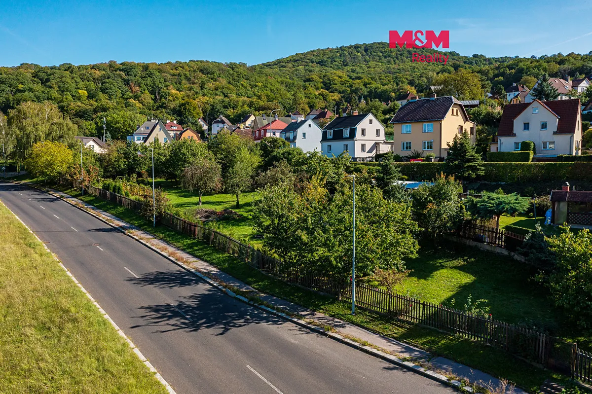 Prodej stavebního pozemku 1940 m²