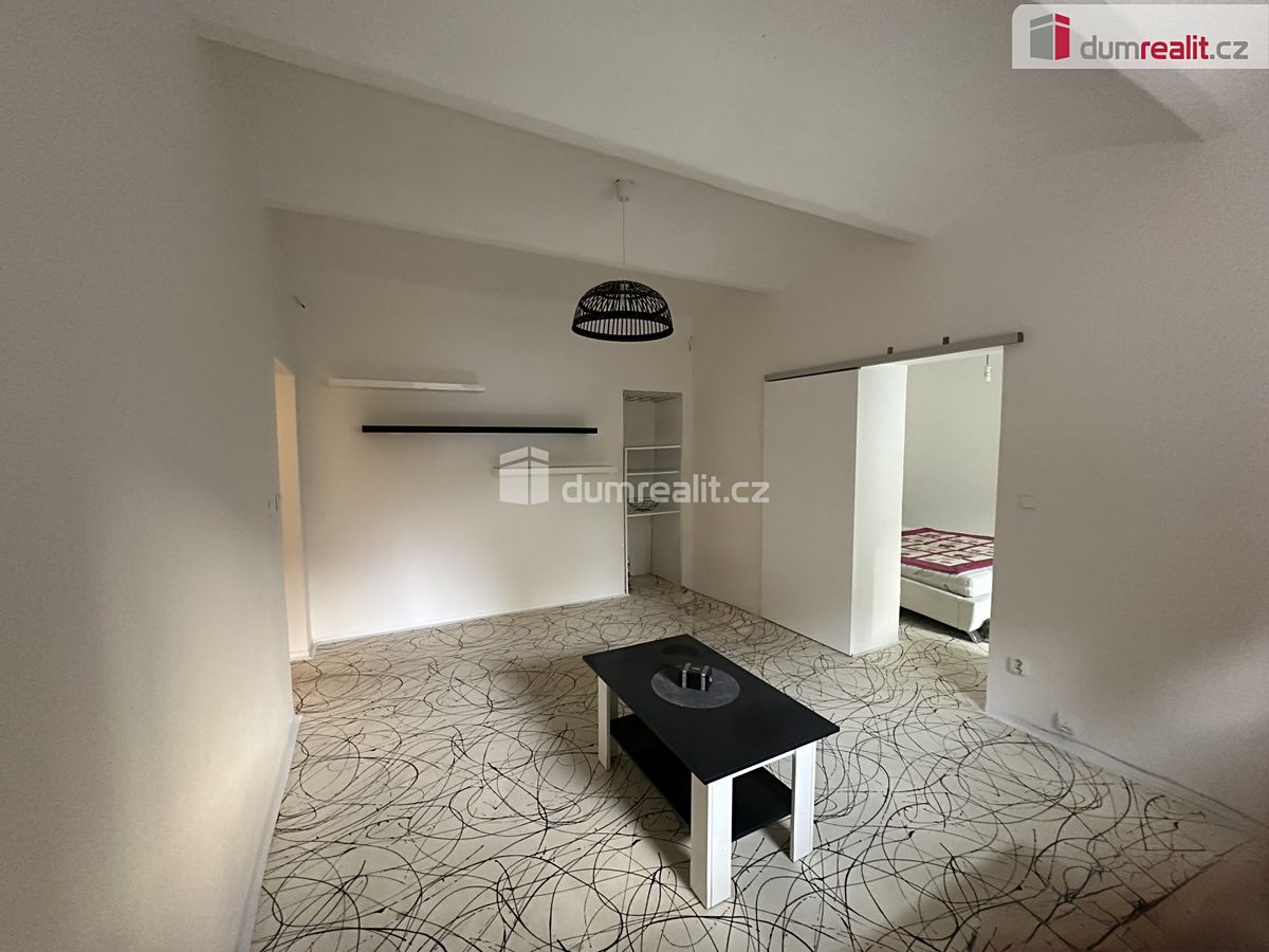 Pronájem bytu 3+1 128 m² – fotografie 2