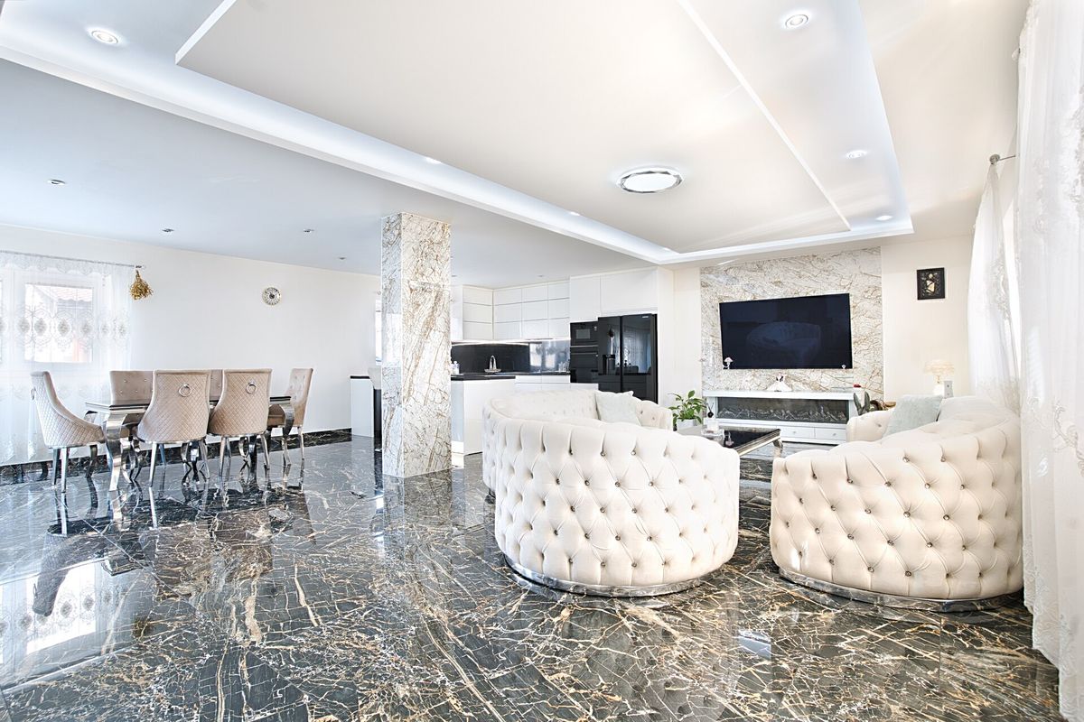 Prodej rodinného domu 180 m², pozemek 656 m² – fotografie 3