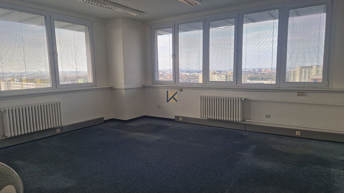 Pronájem kanceláře 41 m² – fotografie 3