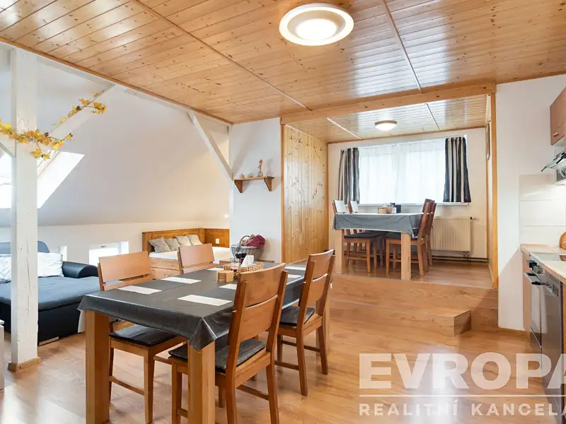 Prodej bytu 4+kk 99 m², Černý Důl – náhled fotky 1