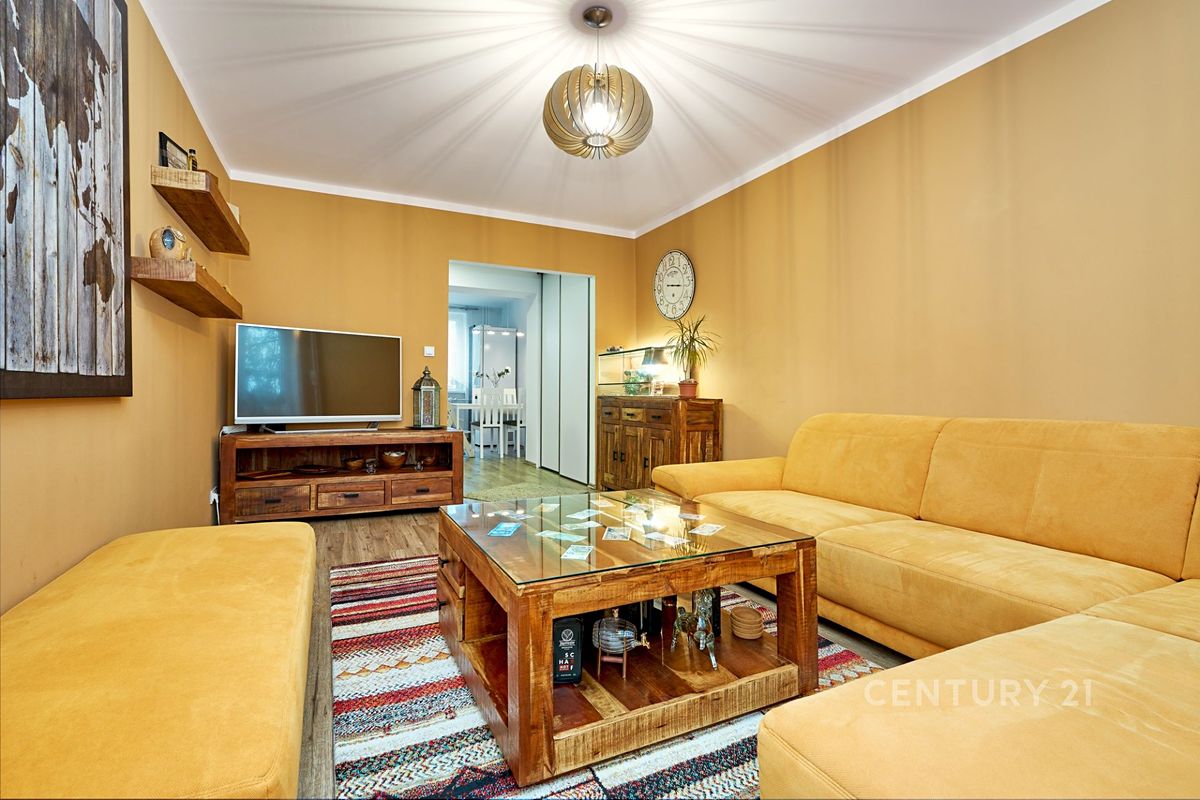 Pronájem bytu 2+1 62 m² – fotografie 3