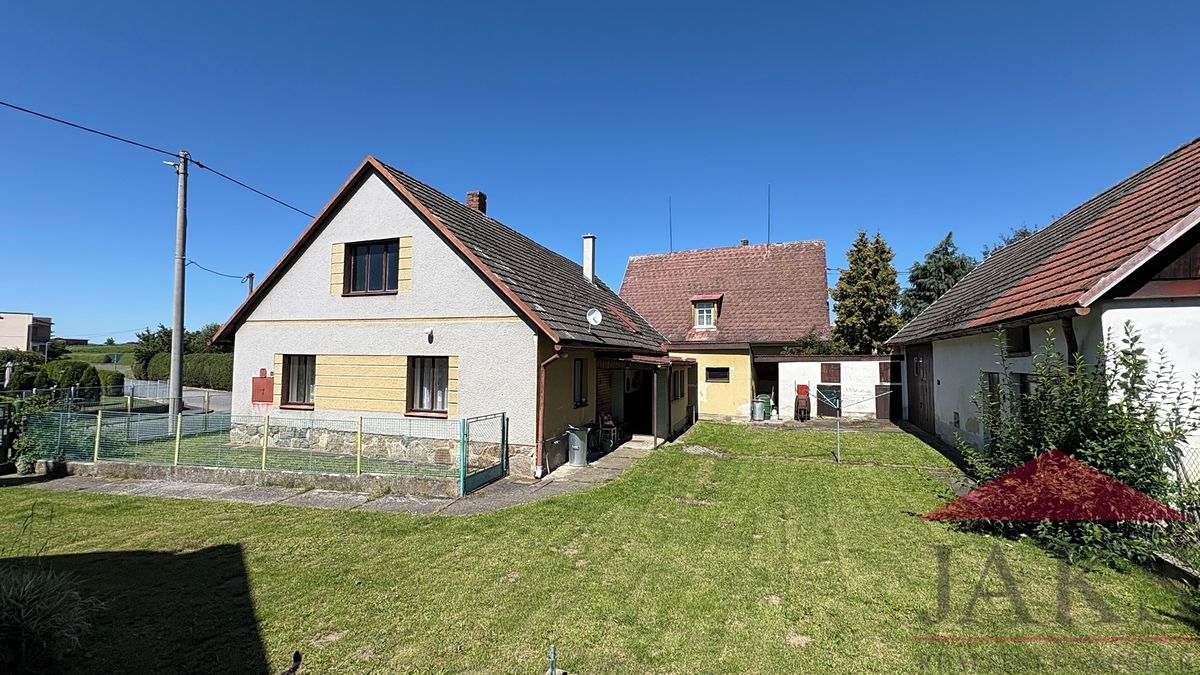 Prodej rodinného domu 85 m², pozemek 951 m²