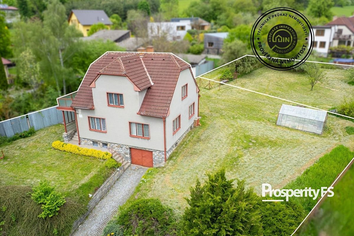 Prodej rodinného domu 162 m², pozemek 911 m²