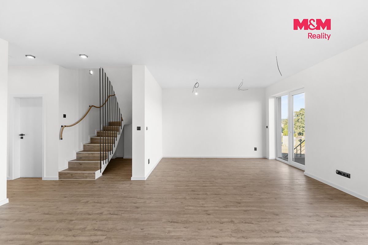 Prodej rodinného domu 156 m², pozemek 593 m² – fotografie 5