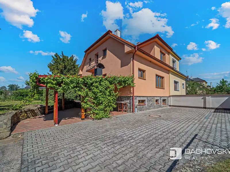 Prodej rodinného domu 170 m², pozemek 1397 m², Pardubice – náhled fotky 3