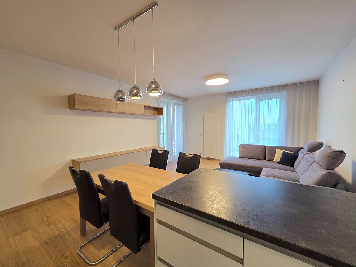 Pronájem bytu 2+kk 70 m² – fotografie 4