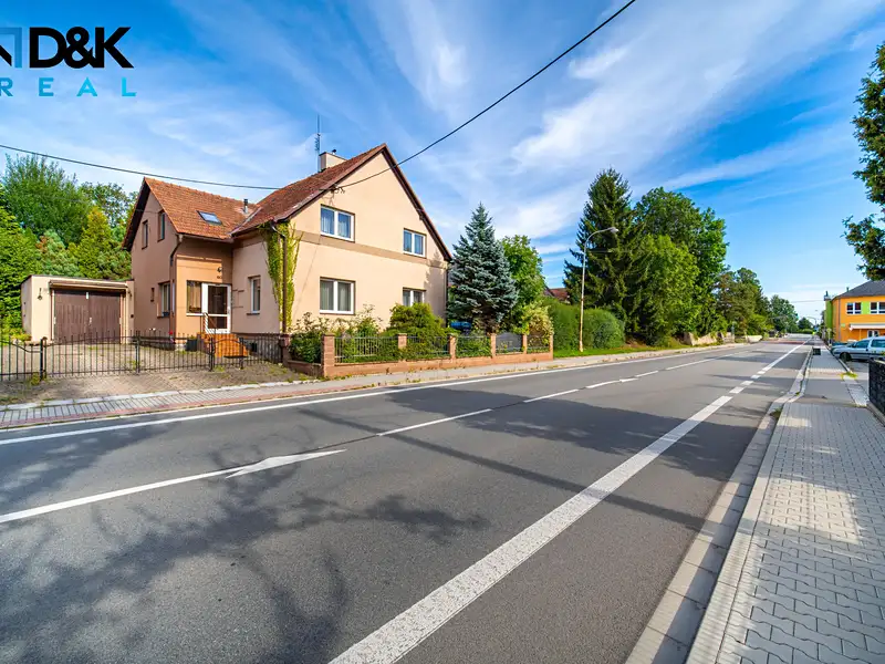 Prodej rodinného domu 213 m², pozemek 674 m², Libchavy – náhled fotky 1