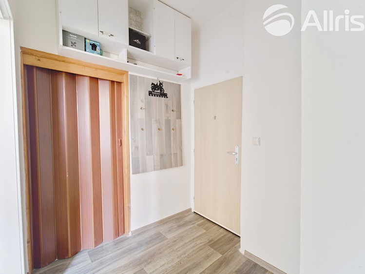 Prodej bytu 2+kk, 42 m² (7 z 17)
