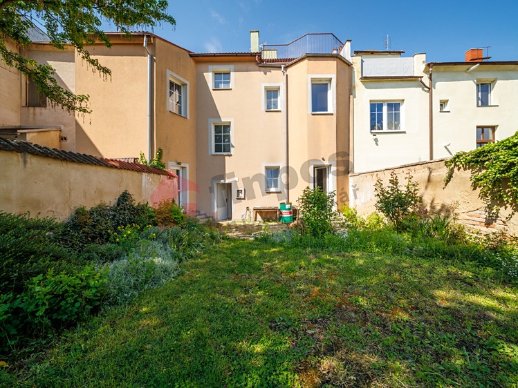 Prodej komerčního prostoru, 318 m² (9 z 20)