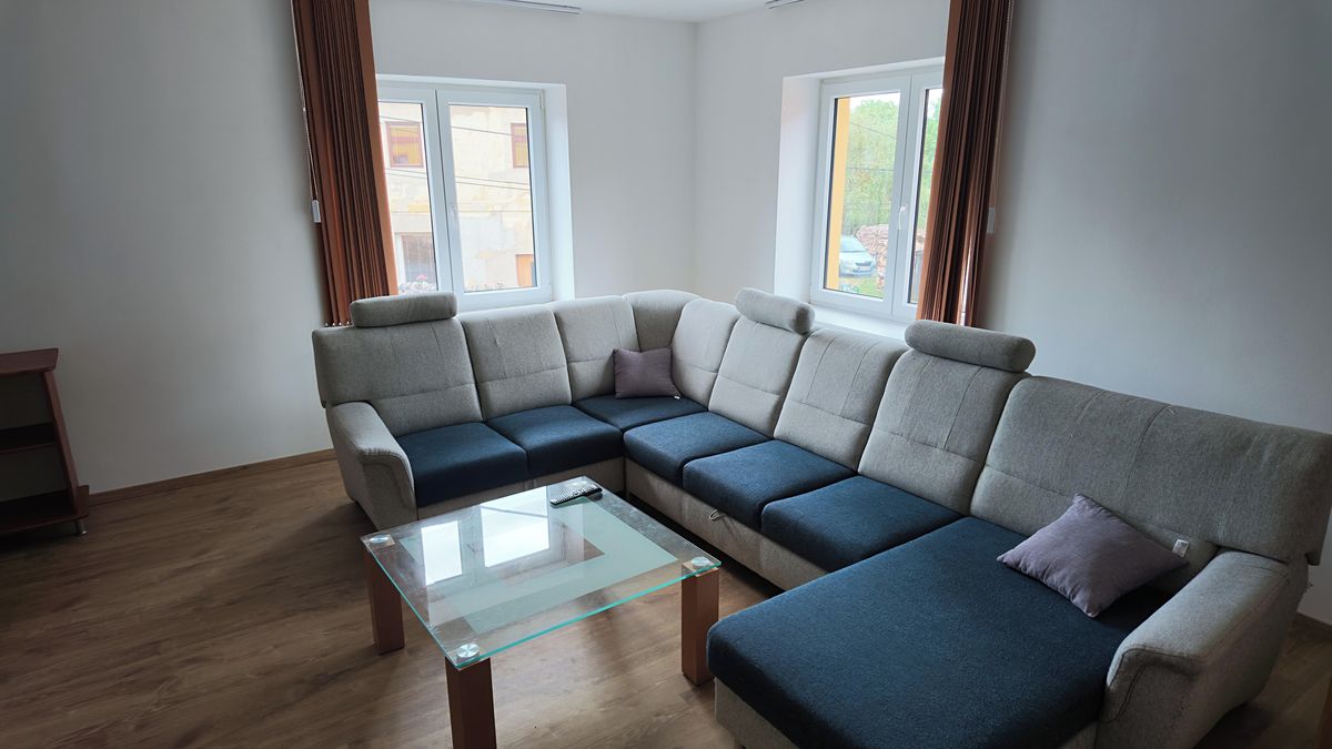 Pronájem bytu 4+kk 85 m² – fotografie 3