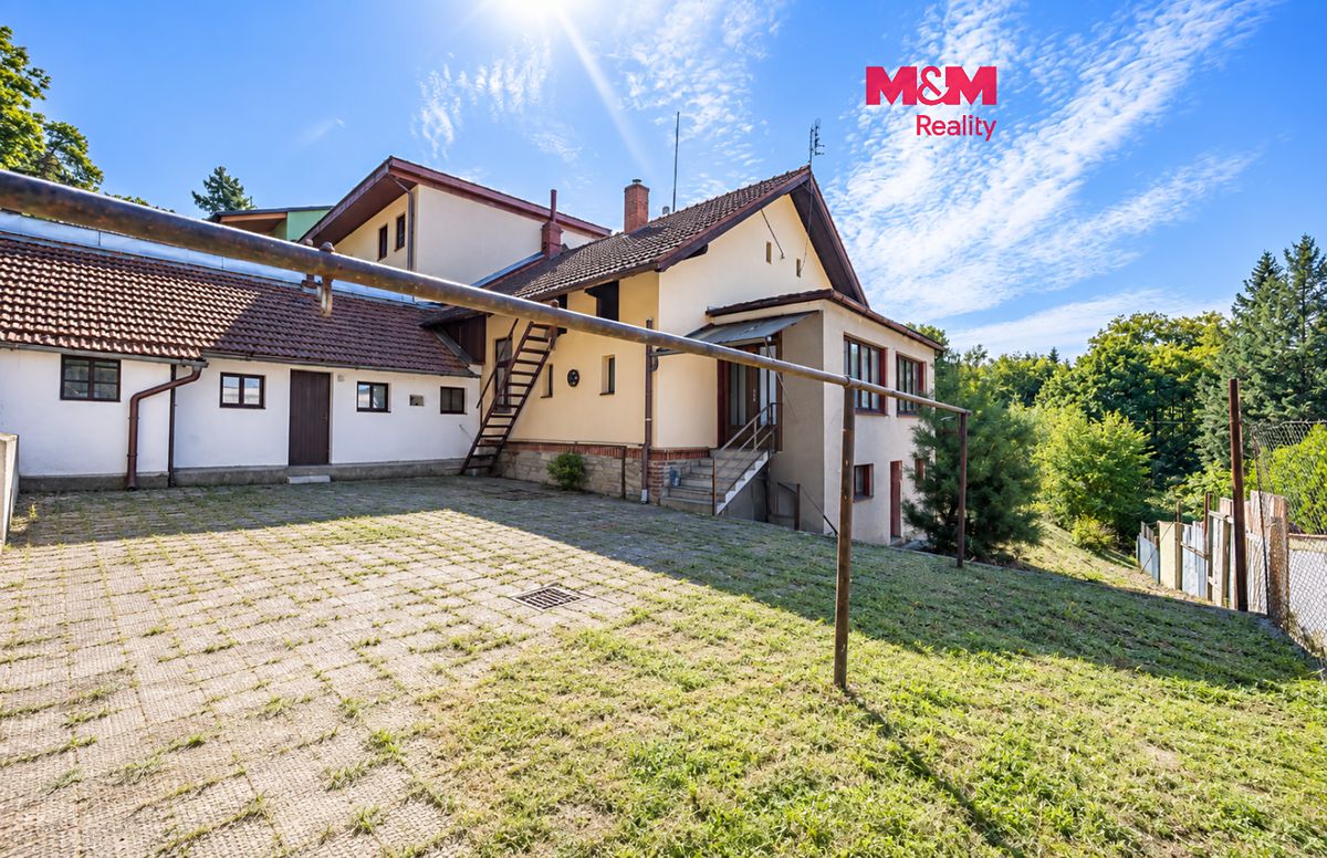 Prodej rodinného domu 100 m², pozemek 964 m²