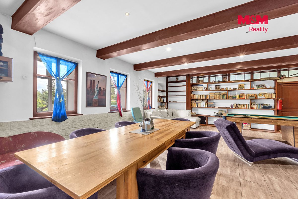 Prodej rodinného domu 344 m², pozemek 4173 m² – fotografie 3