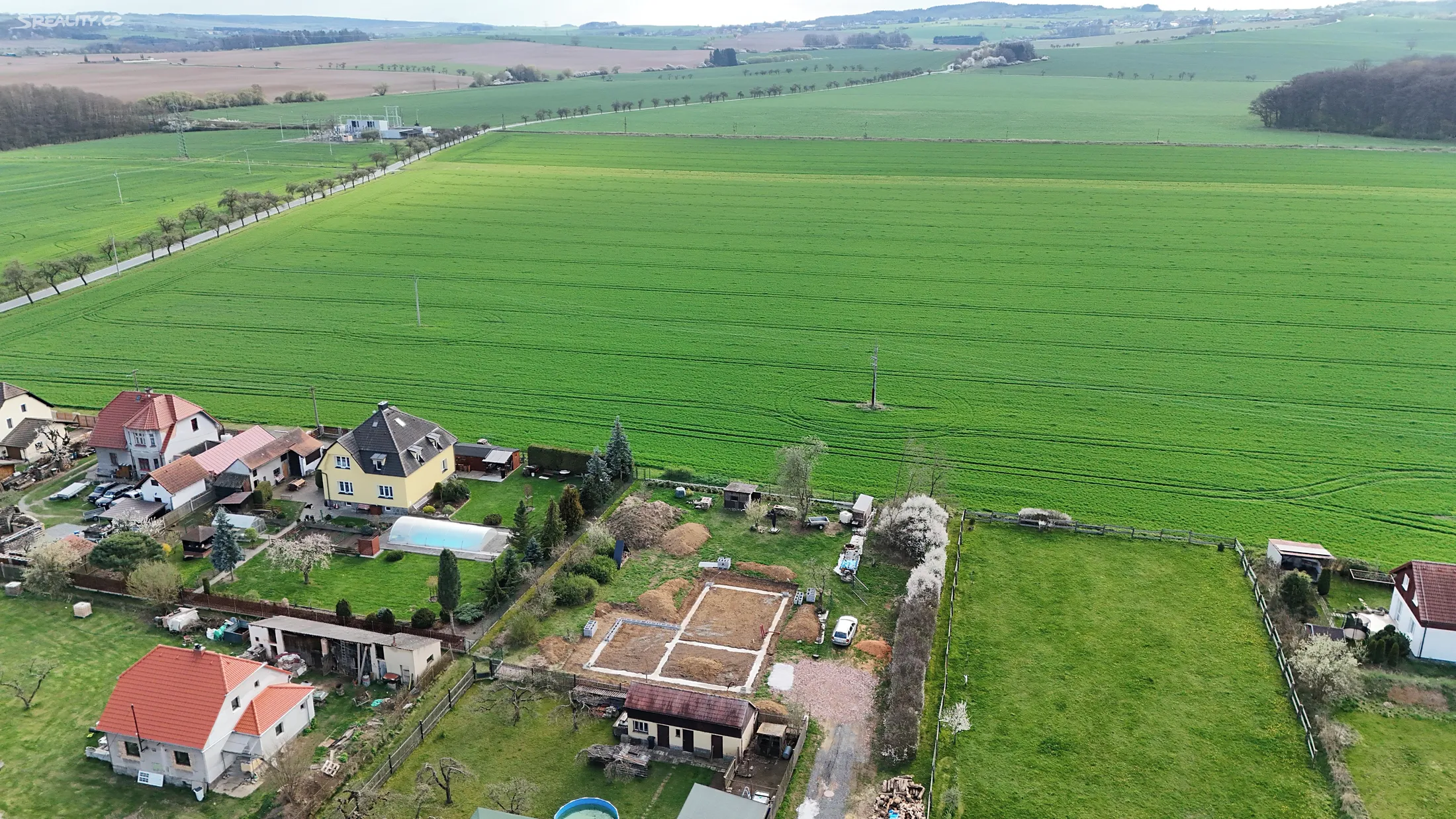 Prodej stavebního pozemku 1300 m²