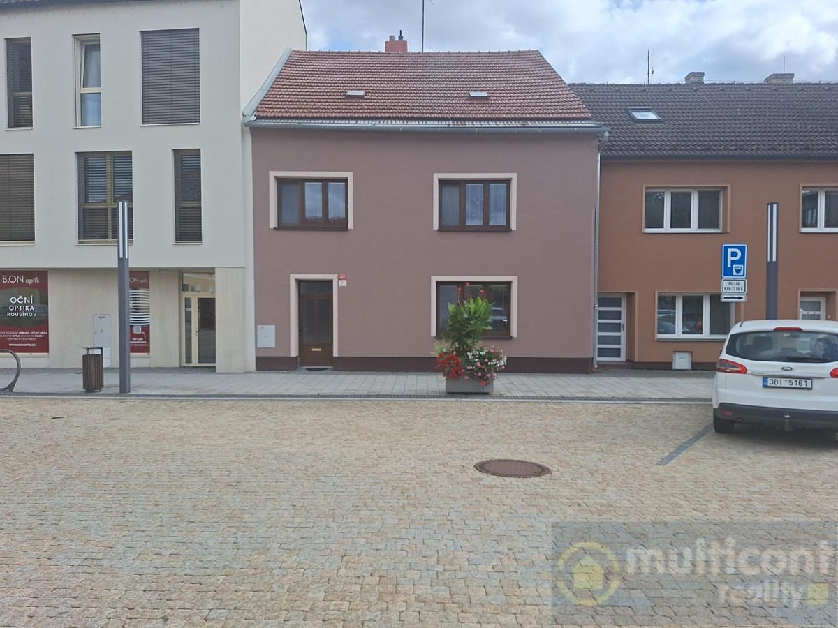 Prodej rodinného domu 175 m², pozemek 221 m² – fotografie 2