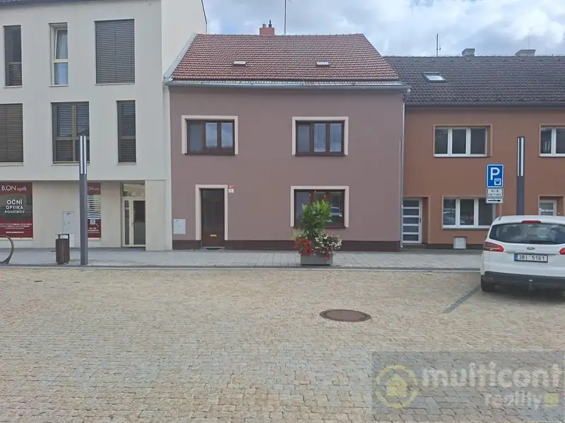 Prodej rodinného domu 175 m², pozemek 221 m², Rousínov – náhled fotky 2