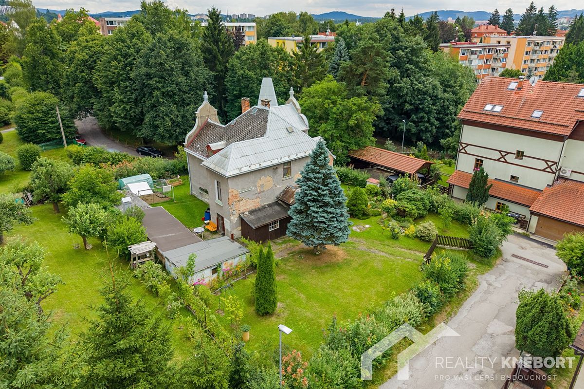 Prodej vily 259 m², pozemek 853 m² – fotografie 4