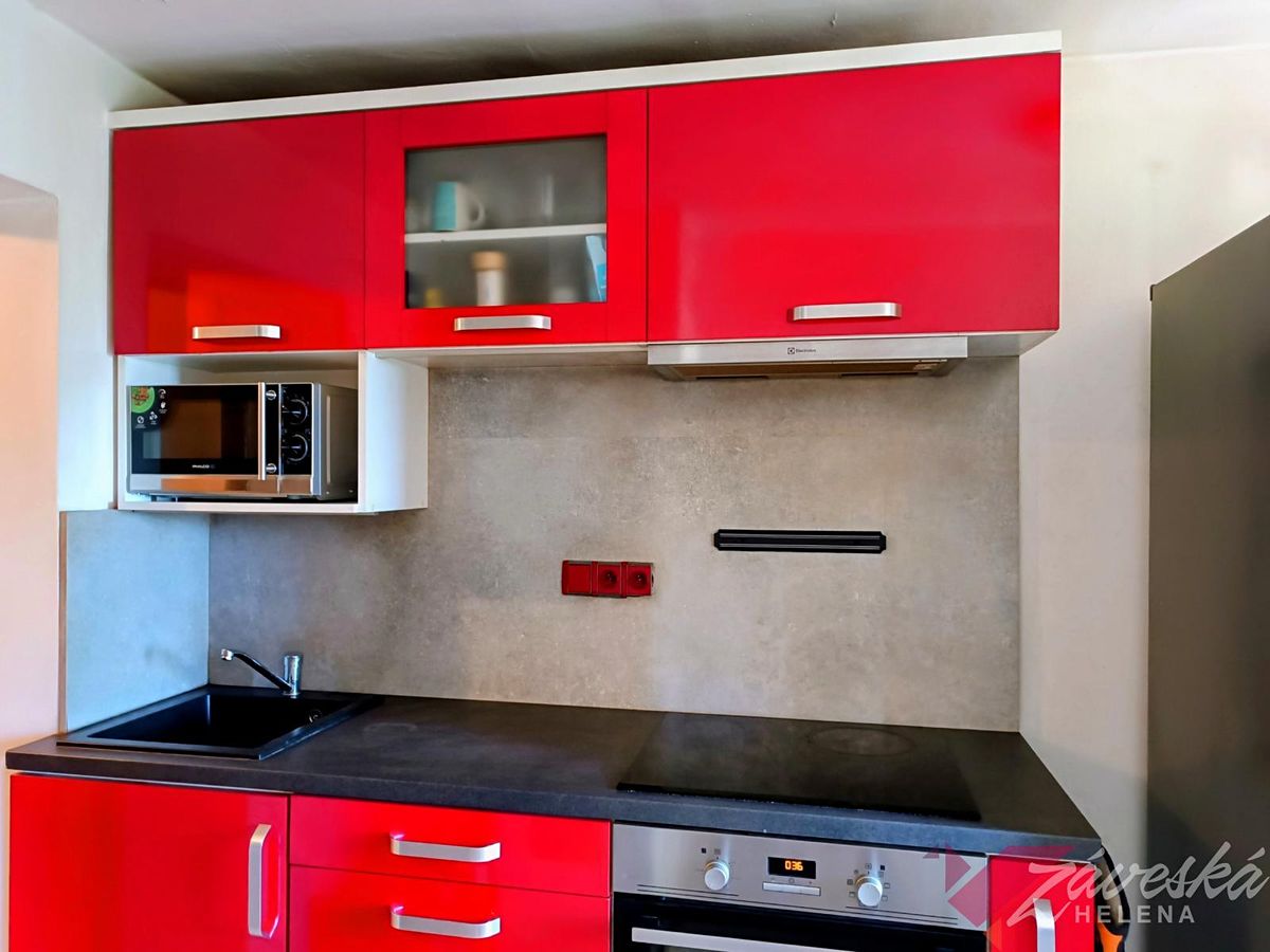 Pronájem rodinného domu 62 m², pozemek 1571 m²