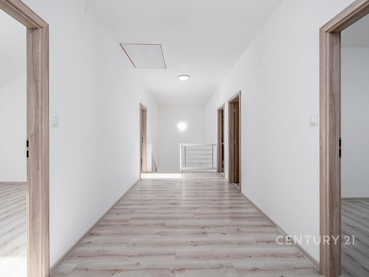 Будинок на продаж, 253 м² (11 з 34)