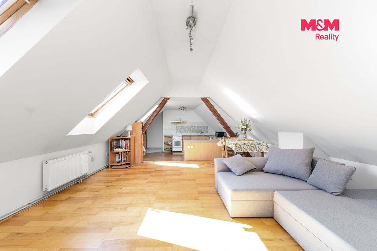 Prodej chalupy 237 m², pozemek 290 m² – fotografie 2