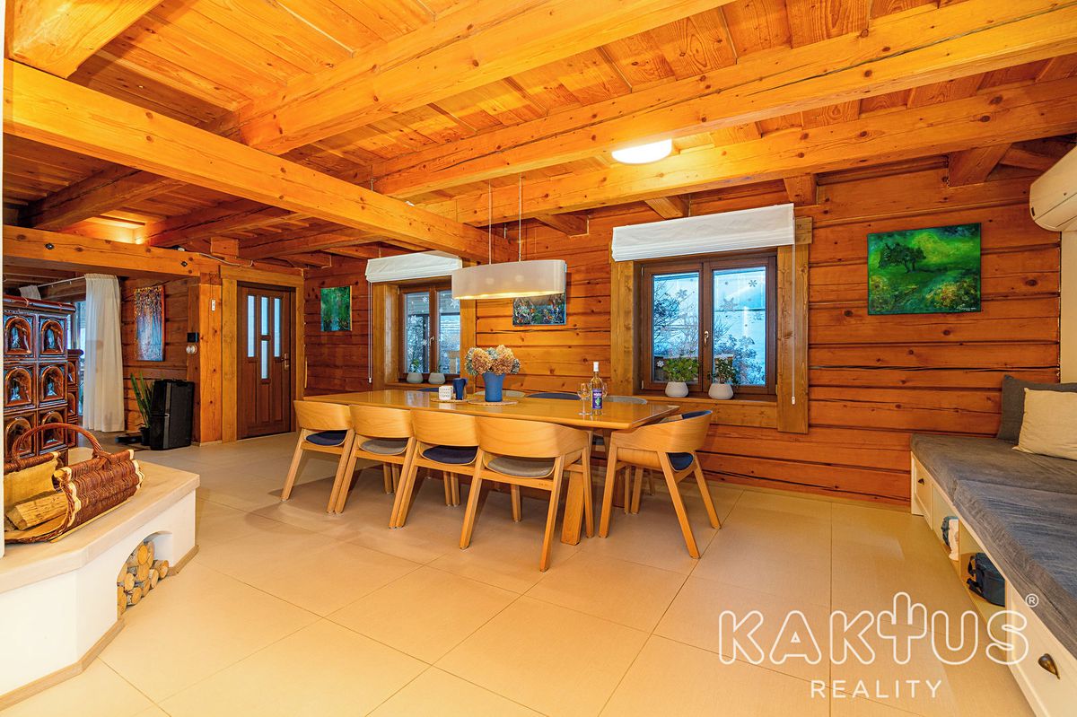 Prodej rodinného domu 462 m², pozemek 30521 m² – fotografie 5