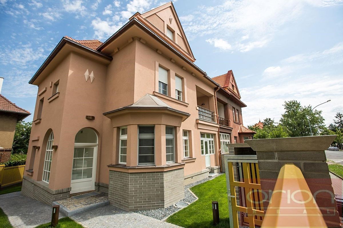 Pronájem rodinného domu 250 m², pozemek 351 m²
