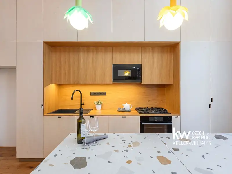 Prodej bytu 2+kk 79 m², Praha – náhled fotky 3