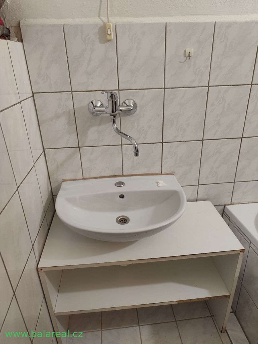 Pronájem bytu 1+1 30 m² – fotografie 3