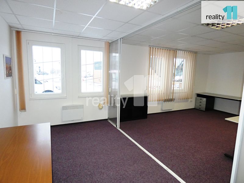 Pronájem kanceláře 37 m² – fotografie 3