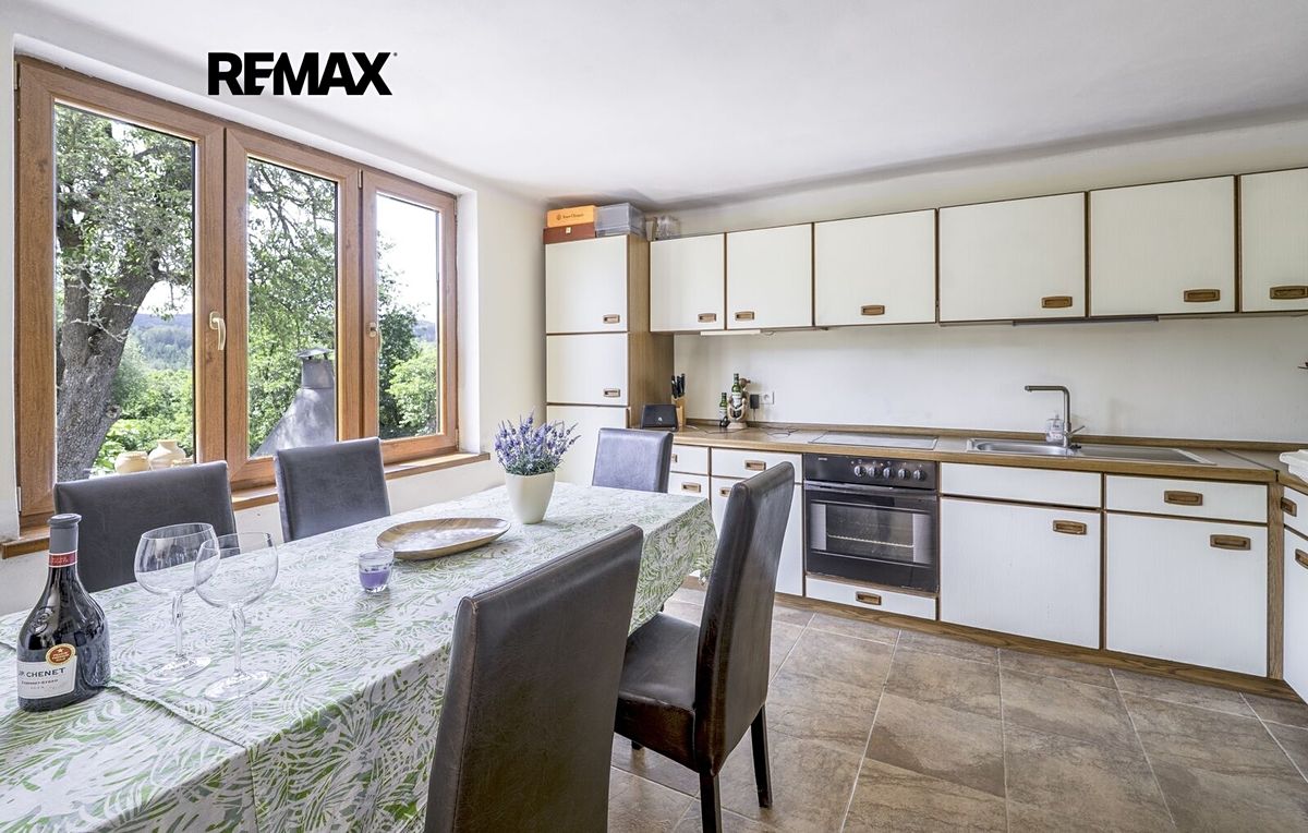 Prodej rodinného domu 137 m², pozemek 6157 m² – fotografie 3