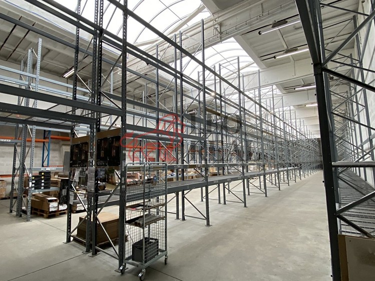 Pronájem komerčního prostoru, 2 170 m² (5 z 14)