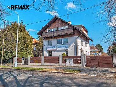 Prodej rodinného domu 398 m², pozemek 665 m²