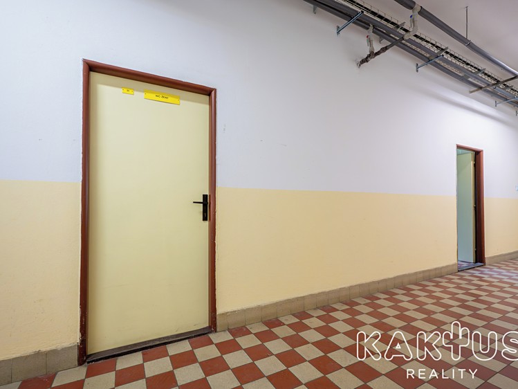 Gewerbefläche zur Miete, 1.150 m² (78 von 96)